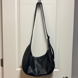 BAGGU RARE DEADSTOCK black leather medium crescent bag